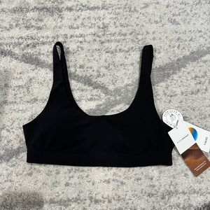 NWT Vuori Daily Bra